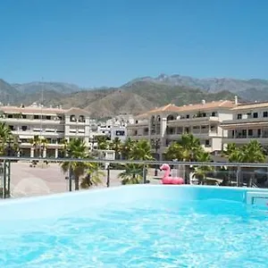 https://apartamento-1-granada-8.hotelsinnerja.org